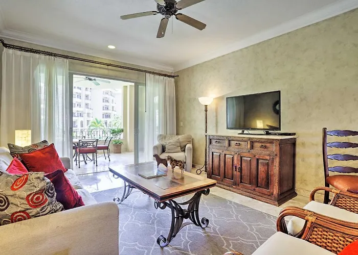 La Condo: Pools, Hot Tub, & Balcony Сasa de vacaciones