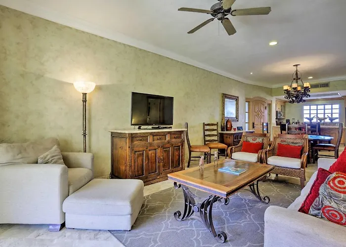 La Condo: Pools, Hot Tub, & Balcony Cabo San Lucas
